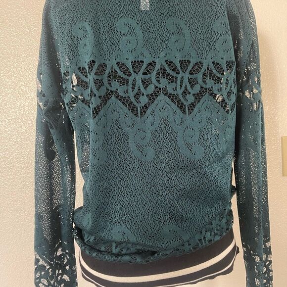 FABLETICS mesh long sleeve top - Picture 4 of 7